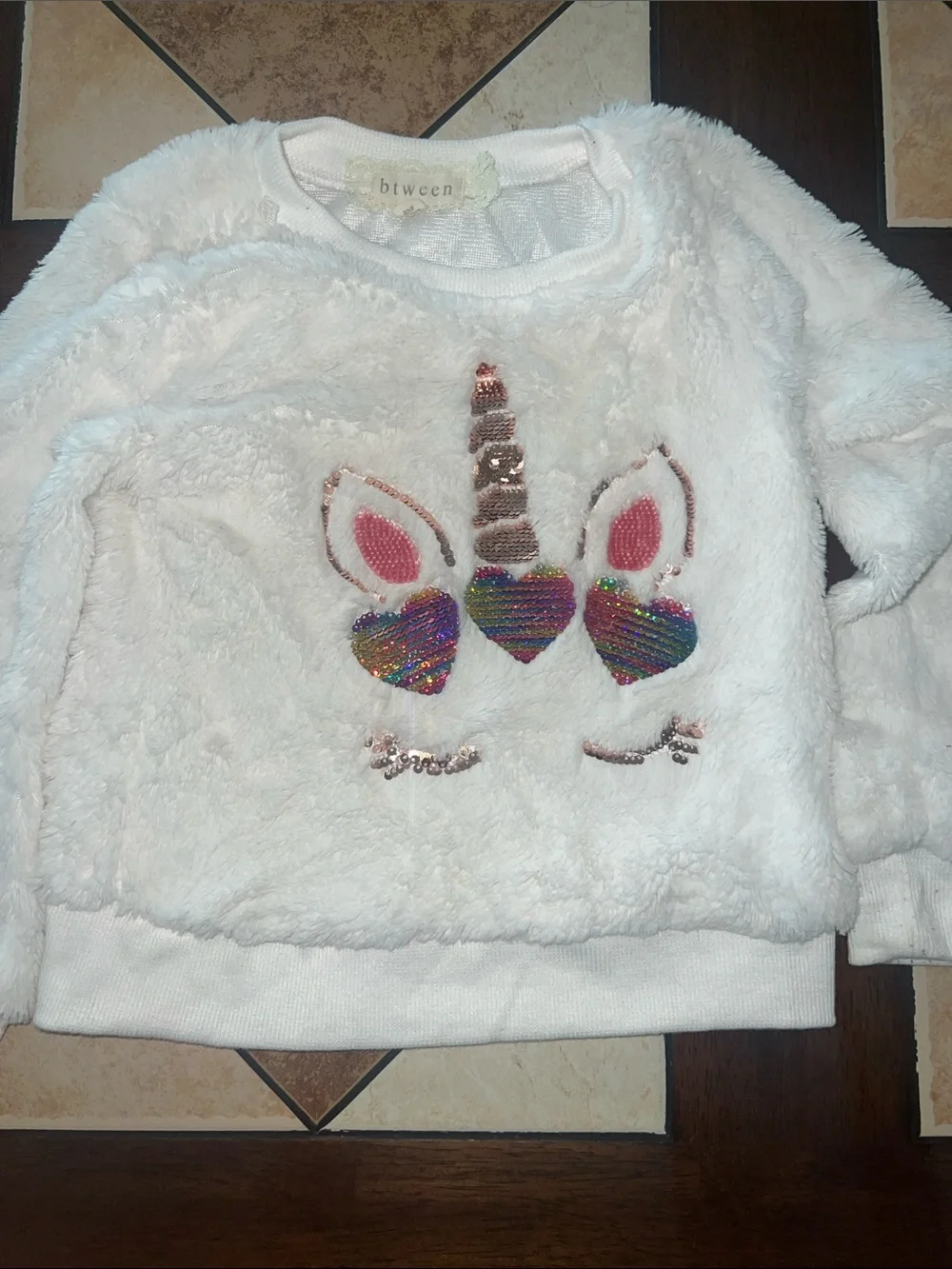 btween White Fuzzy Unicorn Sequin Sweatshirt